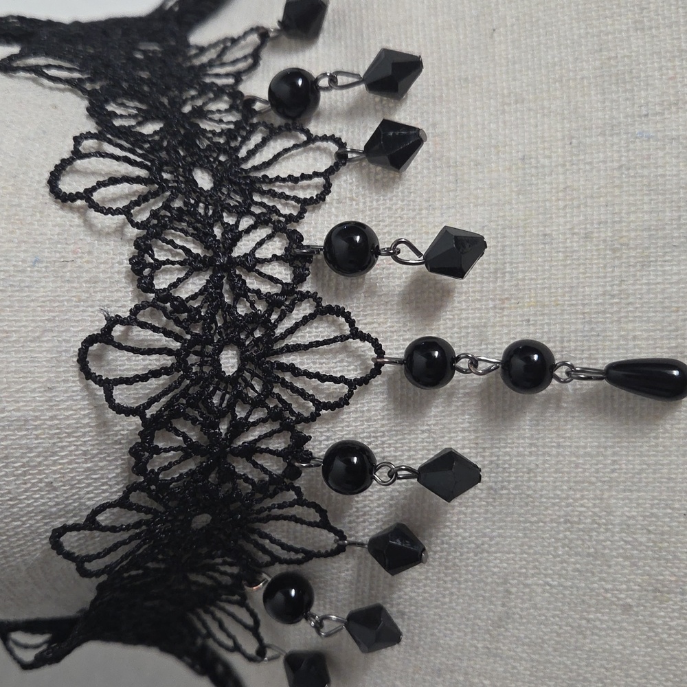 Elegant Black Lace Choker Necklace - Picture 3 of 5